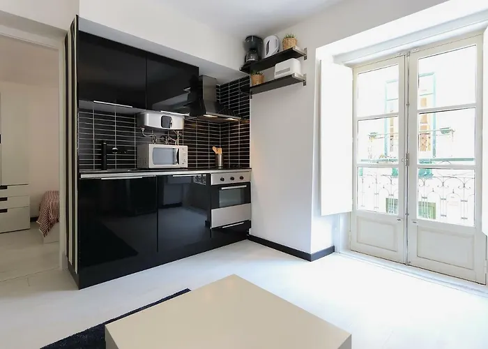 Tailor Made Flat In Bairro Alto